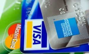 Qué pasa si no activo una tarjeta de crédito de una institución financiera